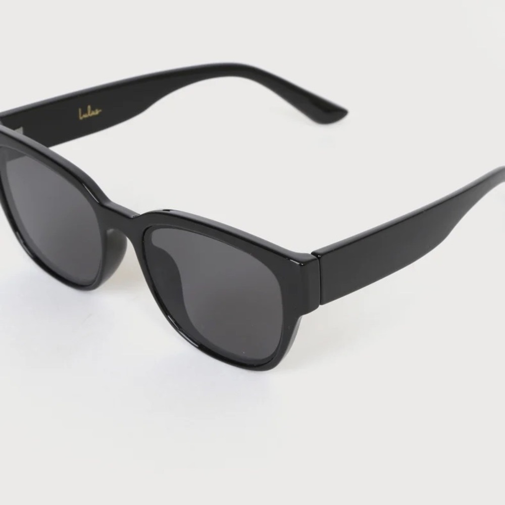 Black Sunglasses - Picture 3 of 4